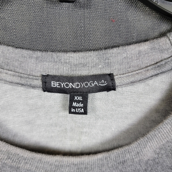 Beyond Yoga Women's Lightweight Pullover Top Shirt Grey Size XXL - Picture 3 of 7